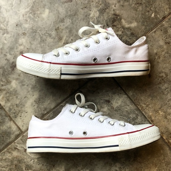 women's unisex chuck taylor all star glitter accent low top sneaker